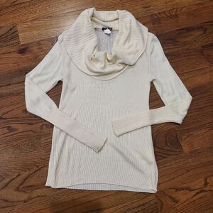 Venus sweater, ivory color, Medium